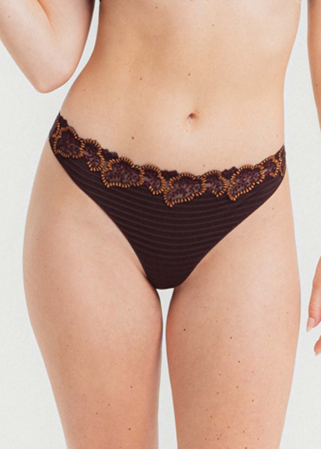 String Louisa Bracq